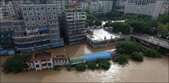Lũ lụt Trung Quốc: Hàng chục người chết, thiệt hại 3,87 tỉ USD - Ảnh 4.