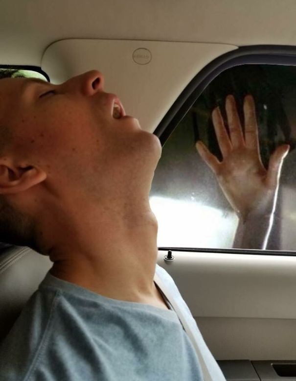 Bạn trai ngủ gật trên xe, cô gái nhờ dân mạng photoshop cảnh 2 bên đường sao cho thật kịch tính - Ảnh 6.