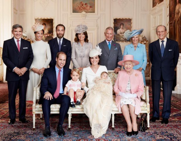 Hoàng gia Anh chính thức công bố ảnh con thứ 3 của William - Ảnh 8.