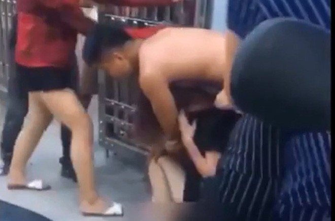 Bố mẹ chồng cùng con dâu đi đánh ghen ở Quảng Ninh: Cô gái bị đánh đập, lột đồ lên tiếng - Ảnh 1.