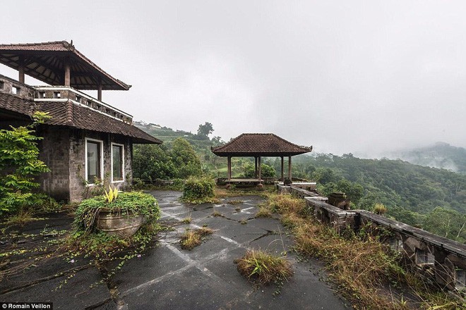 Khách sạn bỏ hoang bí ẩn trên đảo Bali: Hoàn hảo từ kiến trúc đến vị thế nhưng không bao giờ mở cửa - Ảnh 13.