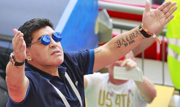 Maradona lại “gây bão” khi đăng đàn mỉa mai từ Messi tới Sampaoli - Ảnh 1.