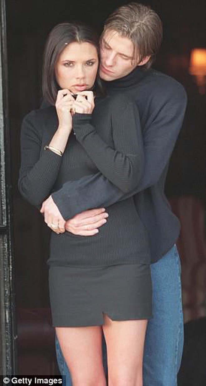 David Beckham đến nay đã trao cho Victoria 14 chiếc nhẫn đính hôn với tổng trị giá 270 tỷ - Ảnh 1.