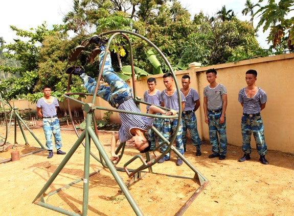 Lữ đoàn Hải quân đánh bộ 147: Sẵn sàng cơ động ứng cứu nhân dân trong bão lũ - Ảnh 3.