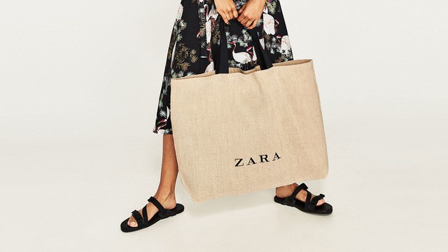 Chiến lược đặc biệt này giúp Zara tăng trưởng mạnh mẽ, khi đối thủ H&M đang chết chìm trong núi quần áo ế lên tới 4 tỷ USD - Ảnh 1.