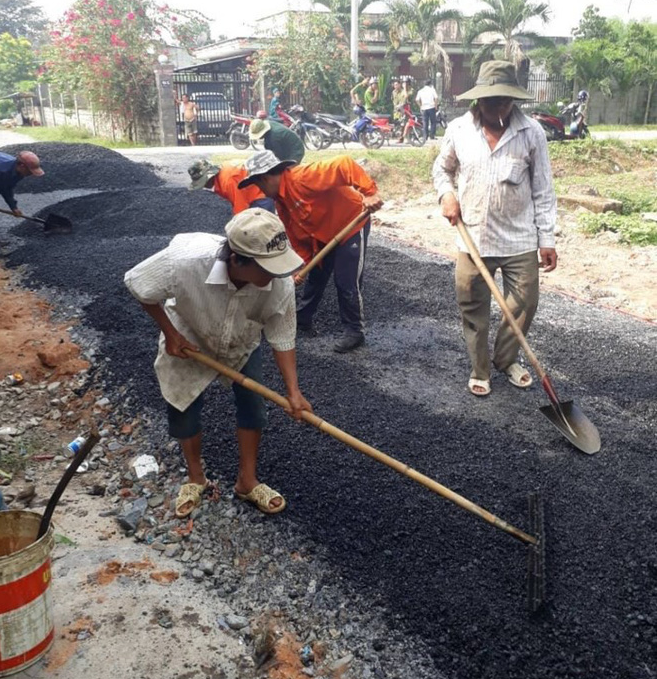 Vụ công an còng tay người bỏ 200 triệu làm đường giúp dân: Có người đứng sau chi tiền thuê nhà hảo tâm? - Ảnh 3.