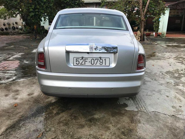 Rolls-Royce Phantom từng của đại gia Khải Silk rao bán 9 tỷ đồng trên sân gạch - Ảnh 4.