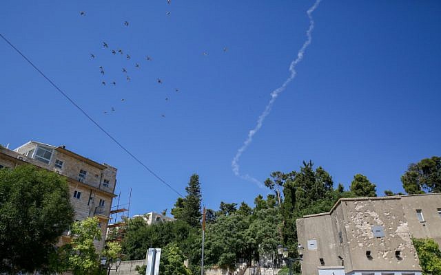 Israel sợ đạn lạc Syria-Tên lửa phòng không mới nhất khai hỏa, diệt nhiều mục tiêu - Ảnh 1.