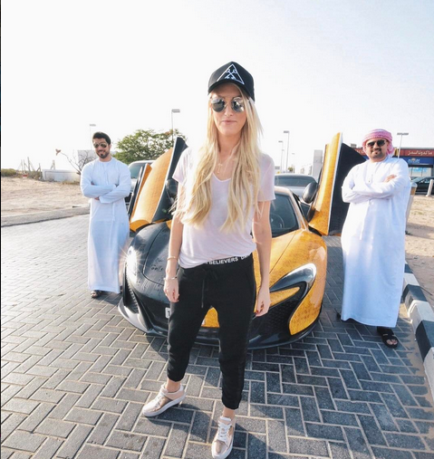 Cuộc sống của chân dài Hội nhà giàu Dubai: Xa hoa, nhiều siêu xe vây quanh nhất Dubai - Ảnh 7.