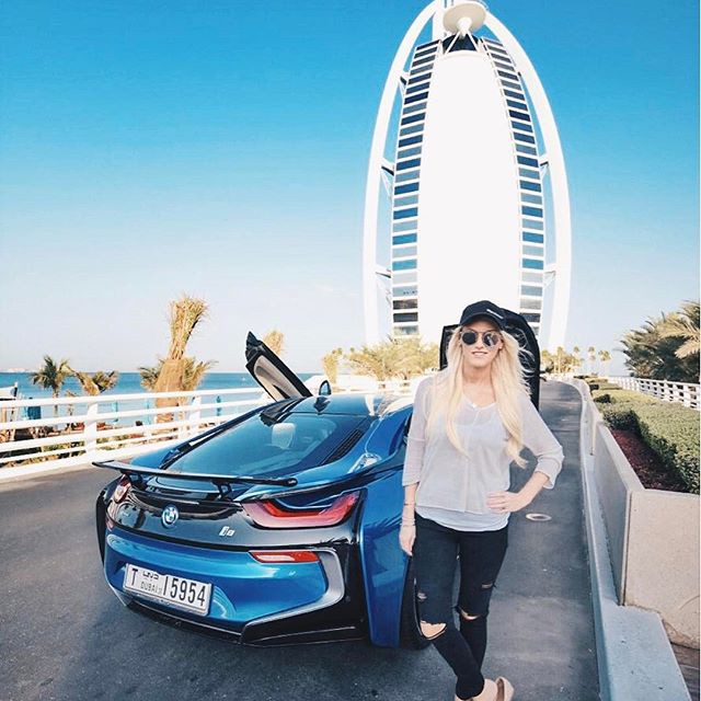 Cuộc sống của chân dài Hội nhà giàu Dubai: Xa hoa, nhiều siêu xe vây quanh nhất Dubai - Ảnh 5.