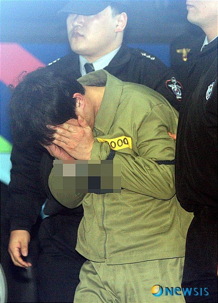 Gã sát nhân tâm thần từng gây ám ảnh Hàn Quốc: Lợi dụng ngoại hình ưa nhìn để dụ dỗ rồi giết hại 10 mạng người - Ảnh 5.