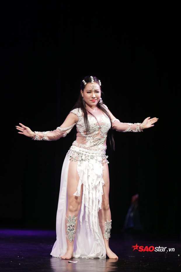 Nhan sắc ấn tượng của Miêu nữ bellydance giành vương miện Hoa khôi múa bụng - Ảnh 2.