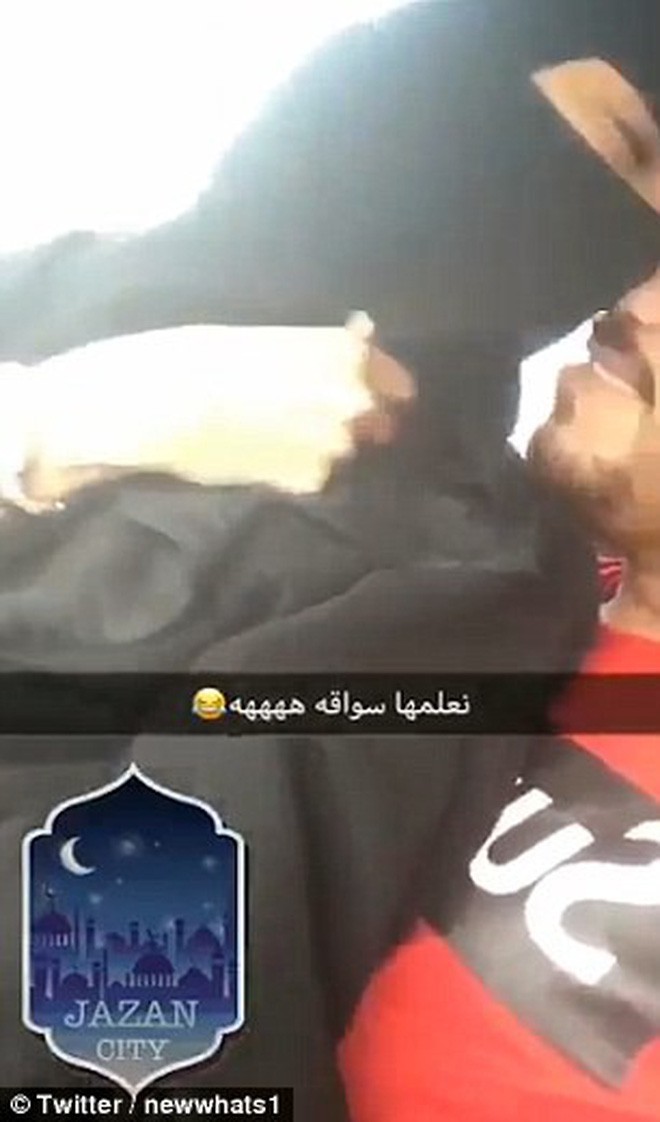 Ả Rập: Quay clip hôn bạn gái đăng lên MXH khoe, thanh niên bị công an bắt ngay lập tức - Ảnh 1.