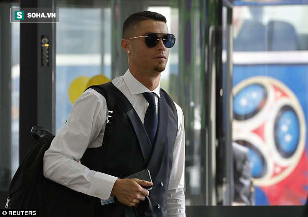 Bố già Juventus: Ronaldo đã ký hợp đồng và hoàn tất kiểm tra y tế với Juventus - Ảnh 1.