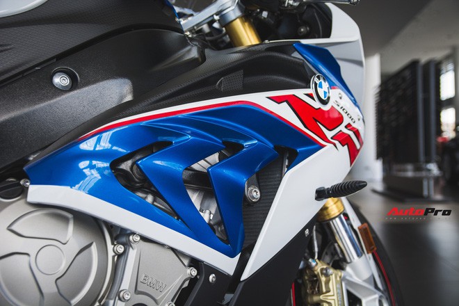 Rẻ hơn cả trăm triệu đồng, BMW S1000RR dưới thời THACO có gì khác biệt? - Ảnh 9.