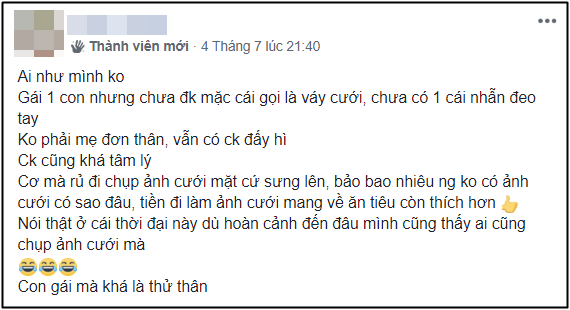 Gái 1 con buồn tủi vì chưa từng mặc váy cưới, không có nhẫn trao tay, nhưng dân tình lại nói điều bất ngờ này - Ảnh 1.