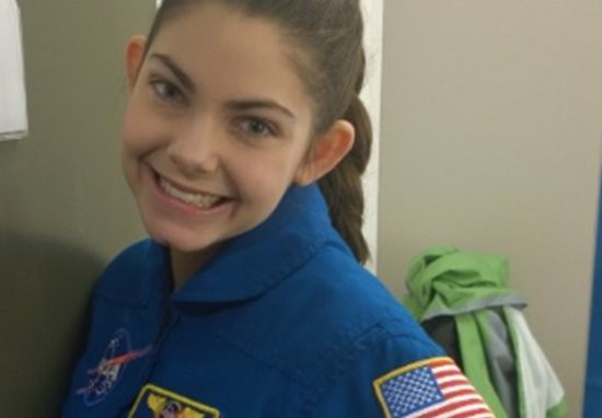 Cô gái 17 tuổi được NASA đào tạo để trở thành người đầu tiên đặt chân lên sao Hỏa - Ảnh 1.