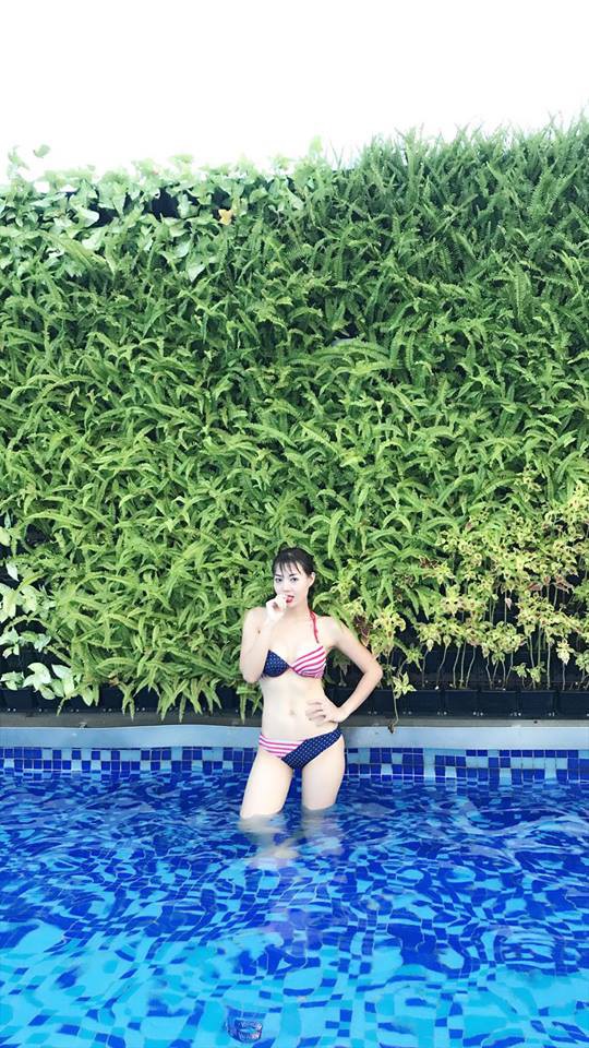 Lan - cave già nhất phim Quỳnh búp bê khoe vẻ nóng bỏng với bikini - Ảnh 6. Lan - cave già nhất phim Quỳnh búp bê khoe vẻ nóng bỏng với bikini - Ảnh 6.