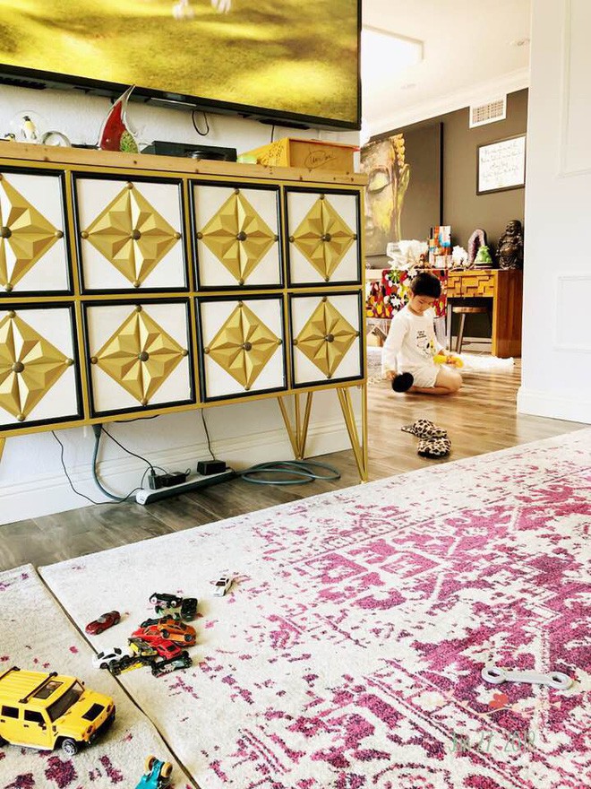 Ca sĩ Hồng Nhung khoe biệt thự triệu đô cùng sân vườn xanh mát cây cối ở Mỹ - Ảnh 9. Ca sĩ Hồng Nhung khoe biệt thự triệu đô cùng sân vườn xanh mát cây cối ở Mỹ - Ảnh 9.