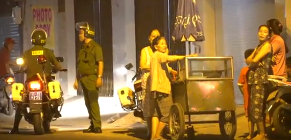 Vụ nổ súng ở Sài Gòn: Khởi tố cụ bà 70 tuổi thuê người xử người tình - Ảnh 1.