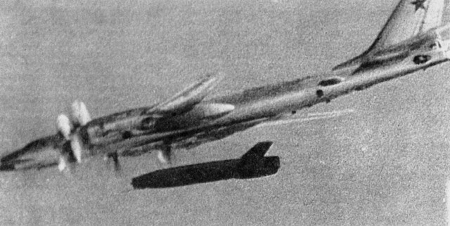 MiG-19 biến thành tên lửa chiến lược: Sã cánh trước khi xuyên thủng lá chắn phòng thủ Mỹ - Ảnh 1.
