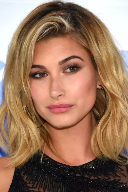 Nhan sắc thay đổi nhờ dao kéo của Hailey Baldwin - chân dài vừa đính hôn với Justin Bieber - Ảnh 8.