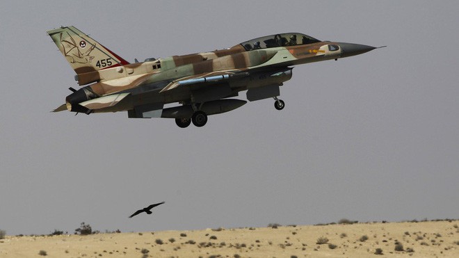Pantsir-S1 Syria trình diễn như pháo hoa, không bắn nổi một tên lửa Israel: Lỗi tại Nga? - Ảnh 2.