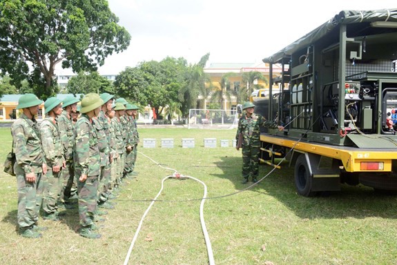 Một ngày huấn luyện của bộ đội phòng hóa - Ảnh 5.