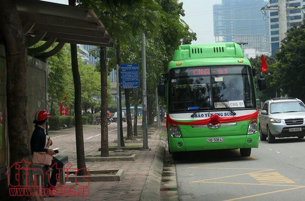 Ba tuyến buýt sử dụng nhiên liệu sạch lần đầu tiên chạy tại Hà Nội - Ảnh 4.
