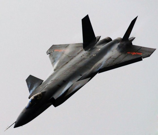 J-20 Trung Quốc so găng với F-22 Mỹ - Ảnh 2.