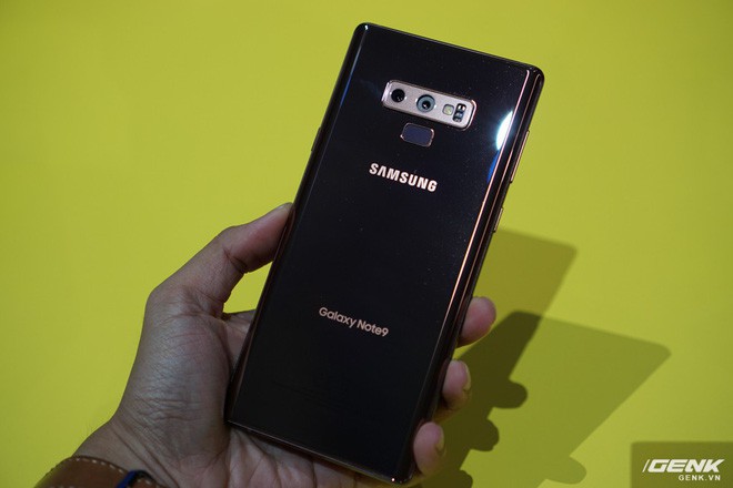 Ảnh thực tế Galaxy Note9 vừa mới ra mắt: Có những gì đỉnh hơn người tiền nhiệm Note8? - Ảnh 4.