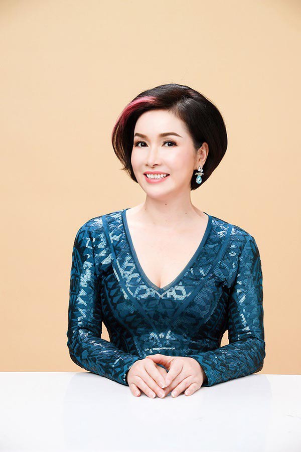 Thông tin hiếm hoi về ông xã của Hoa hậu Việt Nam đầu tiên - Ảnh 6.