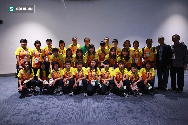 Đội tuyển nữ Việt Nam đổ bộ Jakarta, sẵn sàng đấu Thái Lan, Nhật Bản - Ảnh 7.