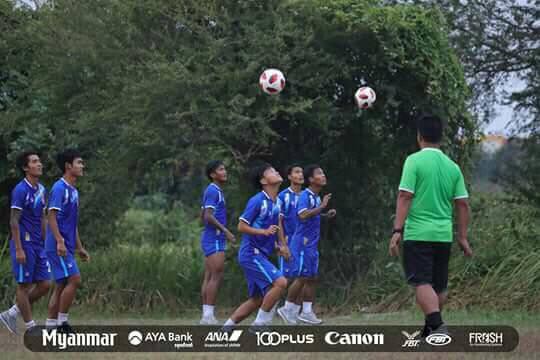 Sau U23 Việt Nam, đến lượt một đội bóng ĐNÁ khác phải tập trên sân ruộng tại Indonesia - Ảnh 3.