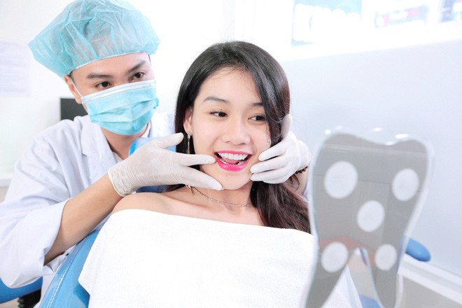 “Mê mẩn” với phương pháp bọc răng sứ tại nha khoa Kim - Ảnh 1.