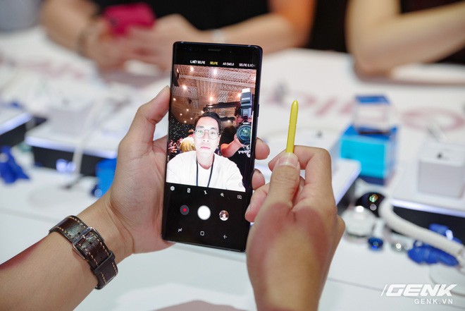 Samsung Galaxy Note9 gây bất ngờ tại Việt Nam với giá tốt hơn dự kiến gần 2 triệu cùng nhiều ưu đãi khủng - Ảnh 3.