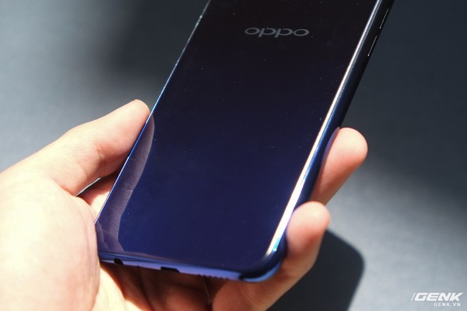Trên tay Oppo F9 giá 7.69 triệu: Màn hình giọt nước, mặt lưng họa tiết, sạc nhanh VOOC, camera kép - Ảnh 8.