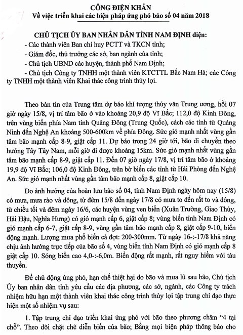 Bão số 4 cận kề, các tỉnh huy động người, họp khẩn trong đêm ứng phó bão - Ảnh 2.