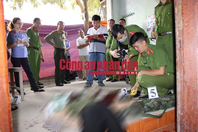 Họp báo thông tin chính thức về vụ xả súng bắn chết 2 vợ chồng rồi tự sát ở TP Điện Biên Phủ - Ảnh 2.