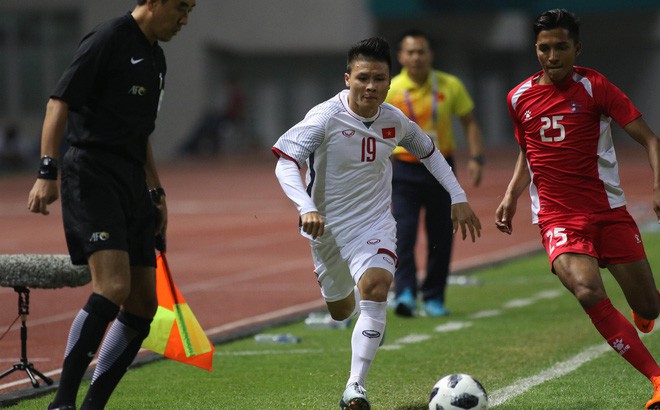 So sánh Việt Nam và Nhật Bản, HLV U23 Nepal chịu không biết đội nào mạnh hơn - Ảnh 1.