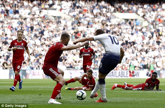 Hóa giải lời nguyền tháng Tám, Harry Kane giúp Tottenham thắng tưng bừng - Ảnh 3.