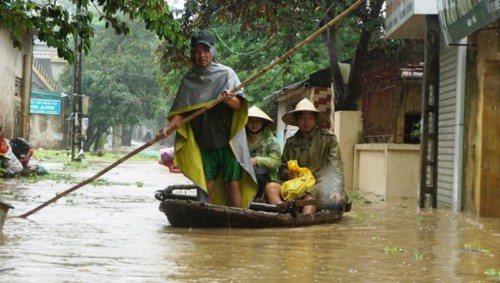 Hàng nghìn hộ dân thành phố Thanh Hóa ngập trong nước - Ảnh 1.