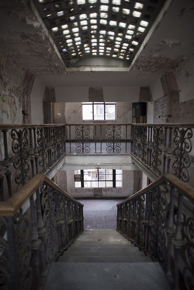 Chuyện rùng mình của khách sạn xa hoa bỏ hoang ở Mexico: Người chủ tự tử ngay đại sảnh, căn phòng thờ cúng bí mật không ai dám bước vào - Ảnh 11.