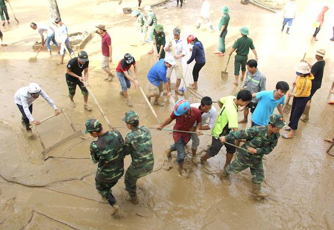 Nghệ An đề xuất xin 350 tỷ đồng để khắc phục hậu quả sau lũ lụt - Ảnh 1.