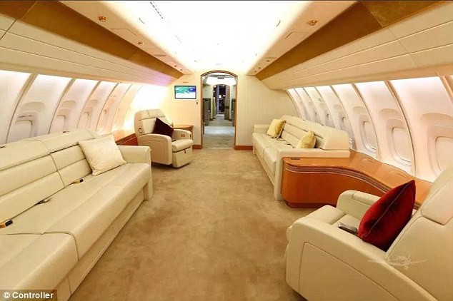 Cận cảnh siêu phi cơ dát vàng, 10 phòng tắm của Hoàng gia Qatar đang được rao bán 650 triệu USD - Ảnh 5.
