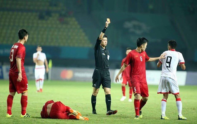 Văn Quyết nói về trận đấu dưới sức của U23 Việt Nam trước Bahrain - Ảnh 1.