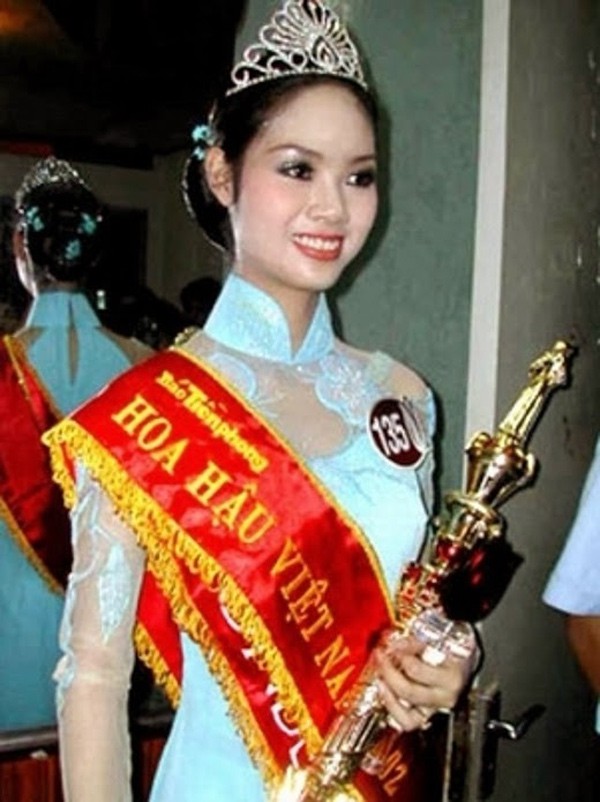 Cuộc sống an phận, sớm rời xa ánh hào quang của Hoa hậu Việt Nam 2002 - Ảnh 2.
