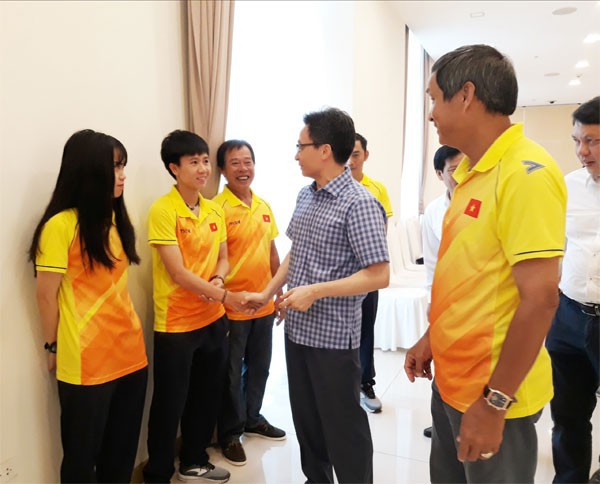 Phó Thủ tướng Chính phủ Vũ Đức Đam gặp mặt đội tuyển nữ Việt Nam - Ảnh 3.