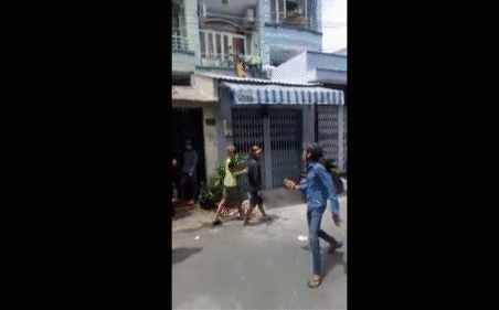 KhÃ´ng tranh ÄÆ°á»£c Äá» cÃºng ráº±m thÃ¡ng 7, nam thanh niÃªn nÃ©m gáº¡ch vÃ&nbsp;o nhÃ&nbsp; gia chá»§?