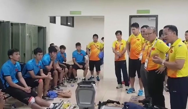 Trợ lý của HLV Park Hang-seo: Duy Mạnh chuột rút toàn thân, người cứng đơ như cục gạch - Ảnh 5.